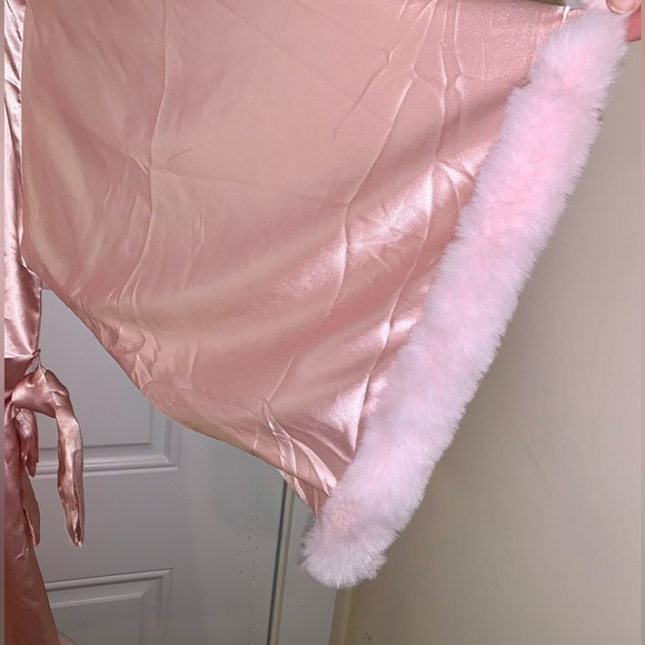 NWT Boohoo Gemma Collins Short Kimono Robe W/ Fluffy Sleeve Pink Women’s Size 18 - Picture 11 of 16